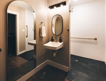the bellwether hotel
