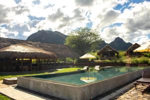 wild glamping gal oya