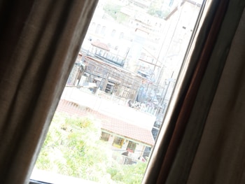 twins downtown hotel