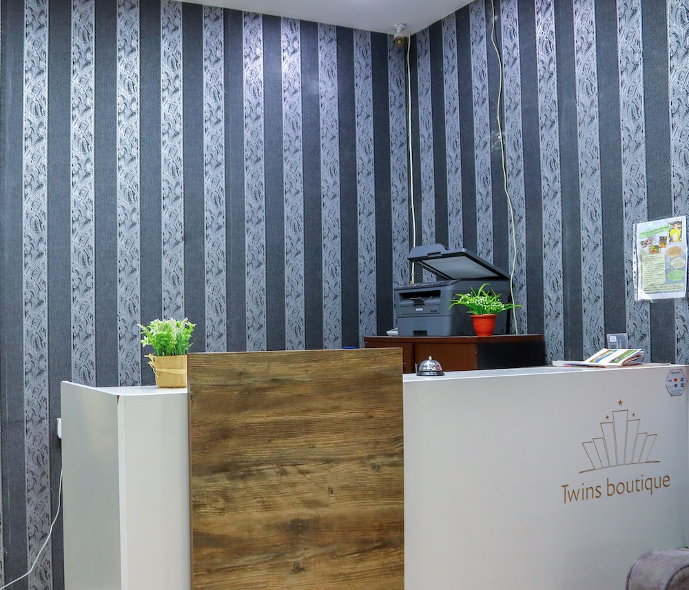 twins downtown hotel