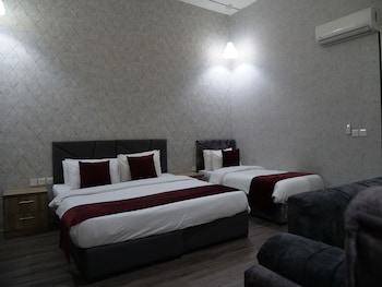 twins downtown hotel