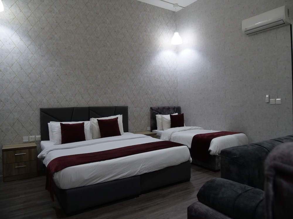 twins downtown hotel