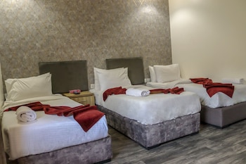 twins downtown hotel