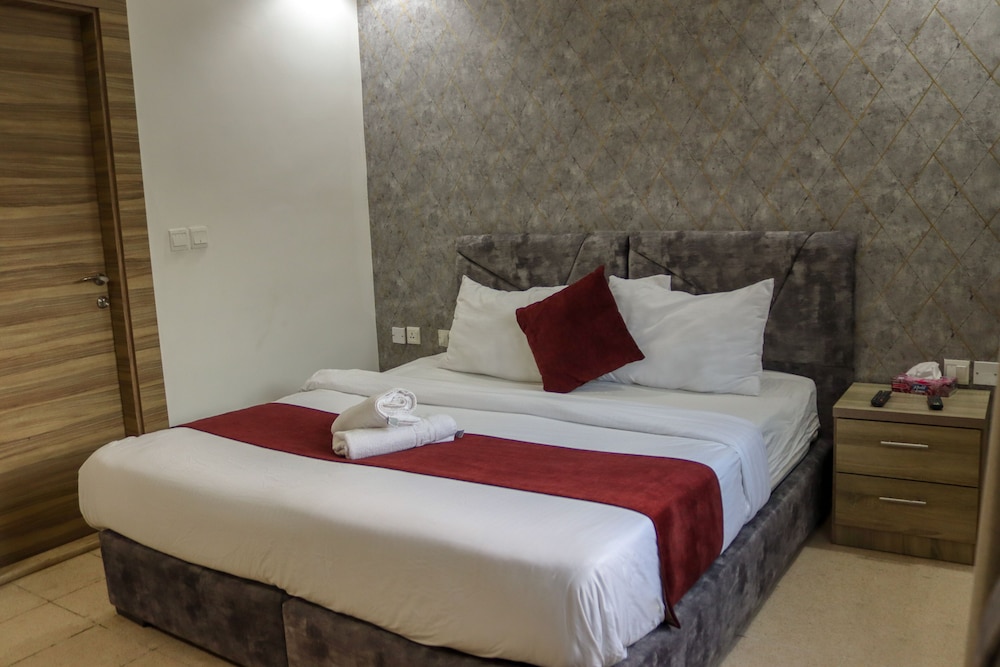 twins downtown hotel