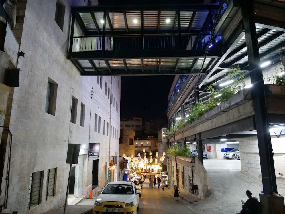 twins downtown hotel