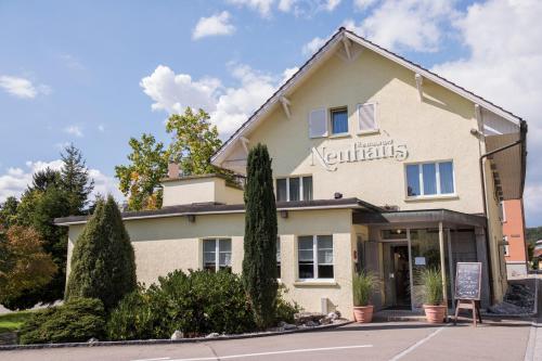 hotel restaurant neuhaus