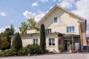 hotel restaurant neuhaus