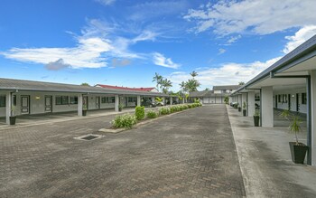 Alara Motor Inn,Mackay>>Blacks Beach,4 star