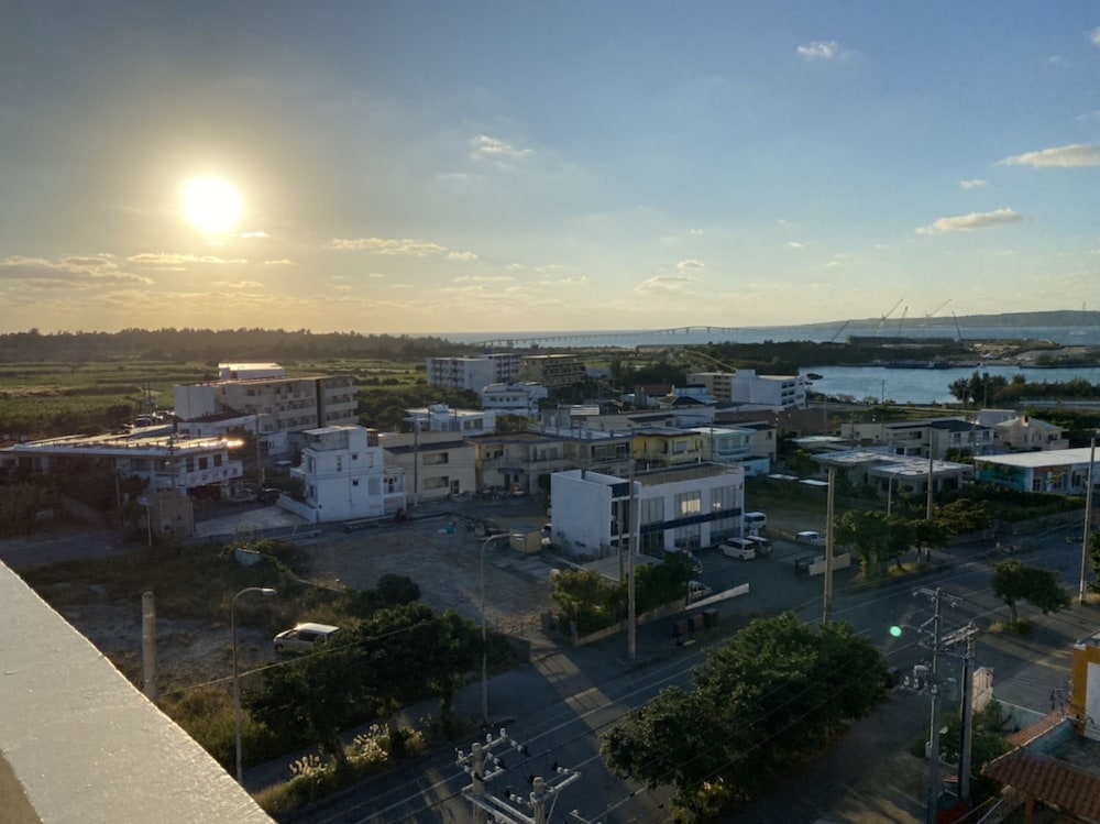 crystal court