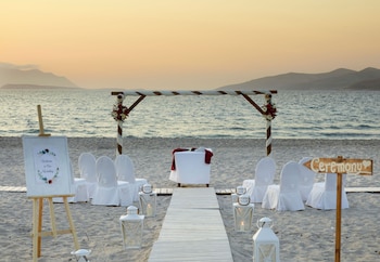 atlantica marmari beach