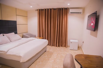 havilah towers hotel