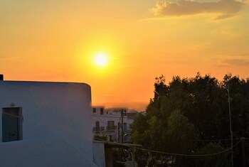 melesios mykonos town studios