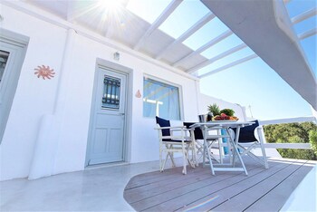 melesios mykonos town studios