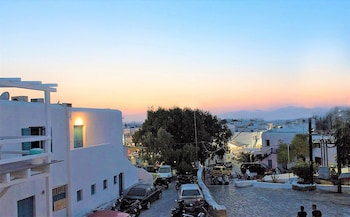 melesios mykonos town studios