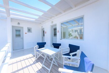 melesios mykonos town studios