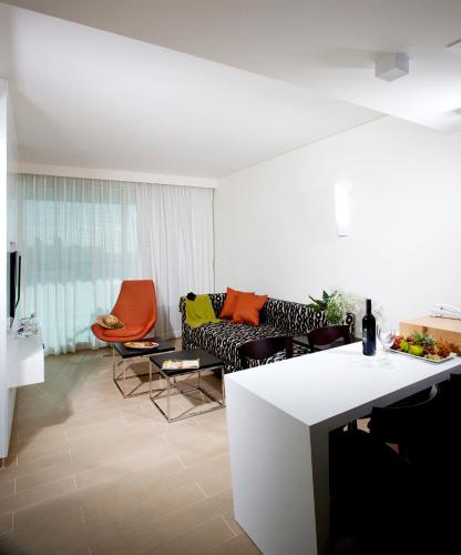 west all suite boutique ashdod