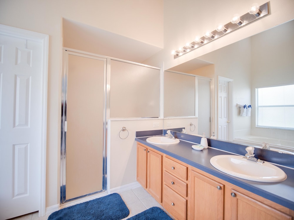 sapphire sky villa 4 bedrooms