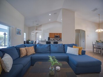 sapphire sky villa 4 bedrooms