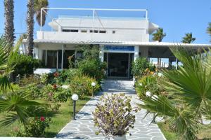 costa angela