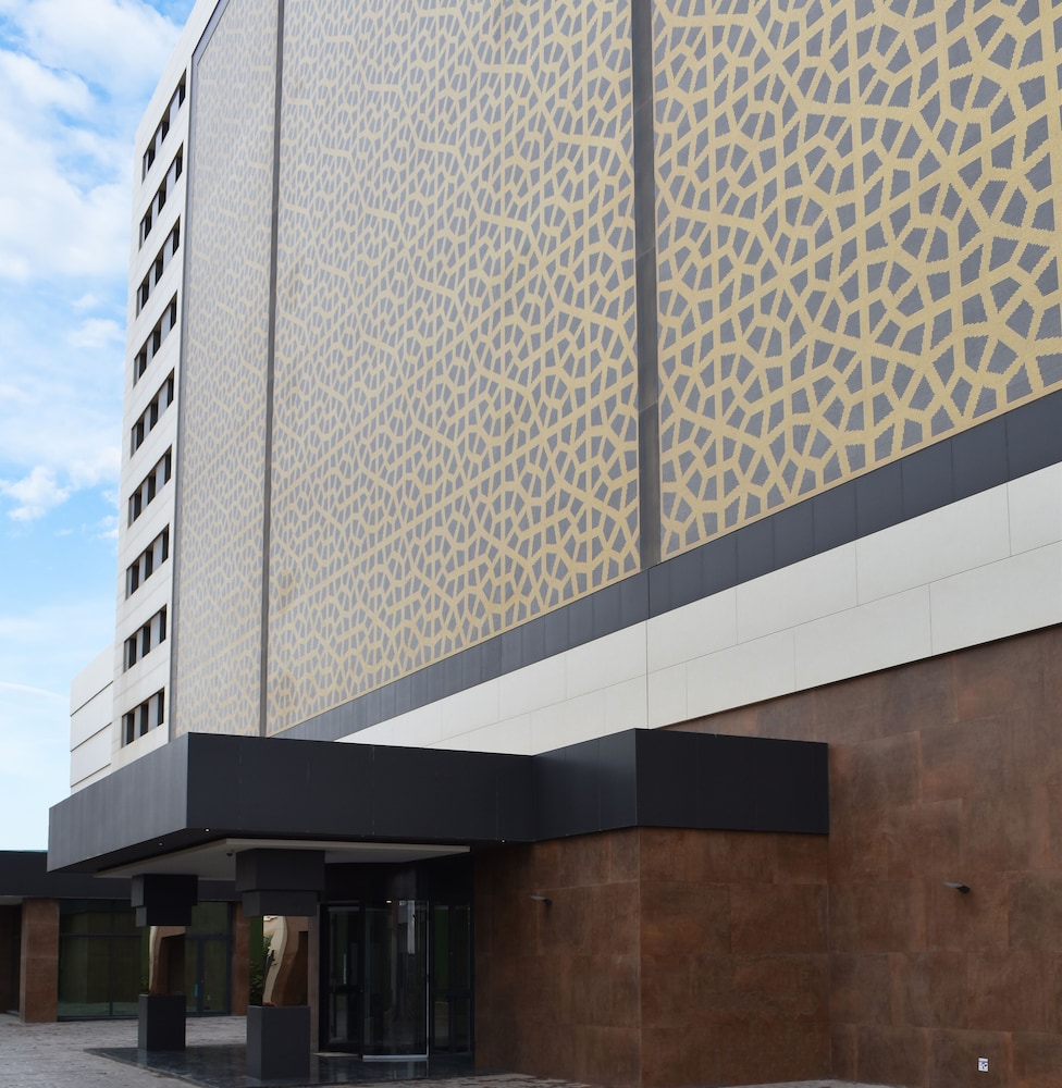 az hotels grand oran