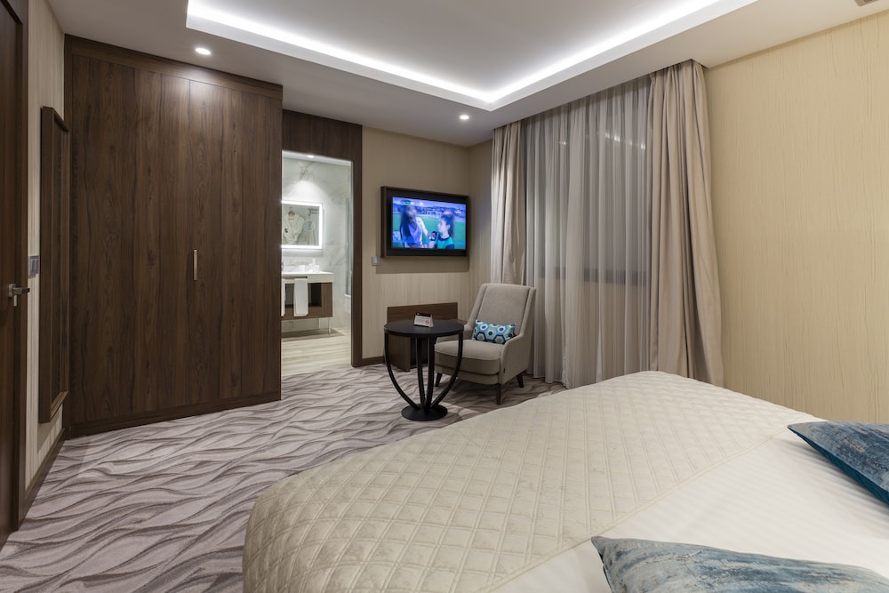 az hotels grand oran