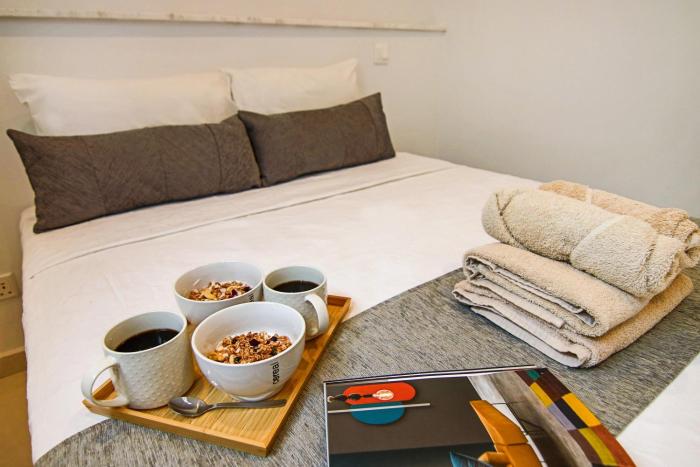 phaedrus living seaside executive flat harbour 201