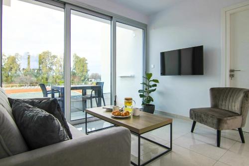 phaedrus living seaside executive flat harbour 201