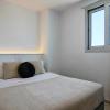 phaedrus living seaside executive flat harbour 203