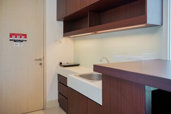 comfy and nice studio at tree park city bsd apartment