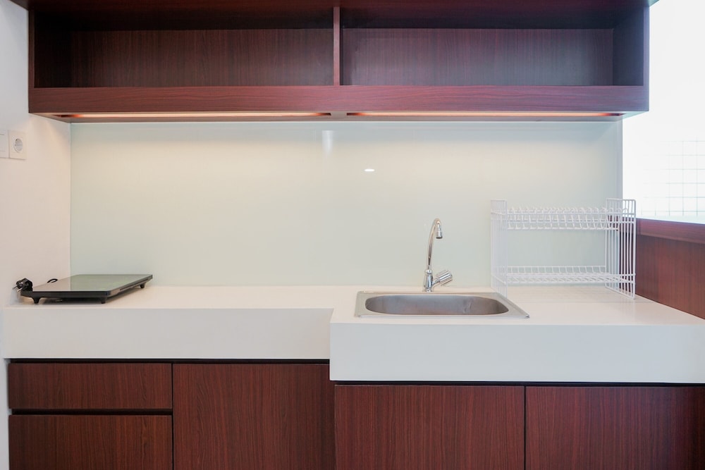 comfy and nice studio at tree park city bsd apartment