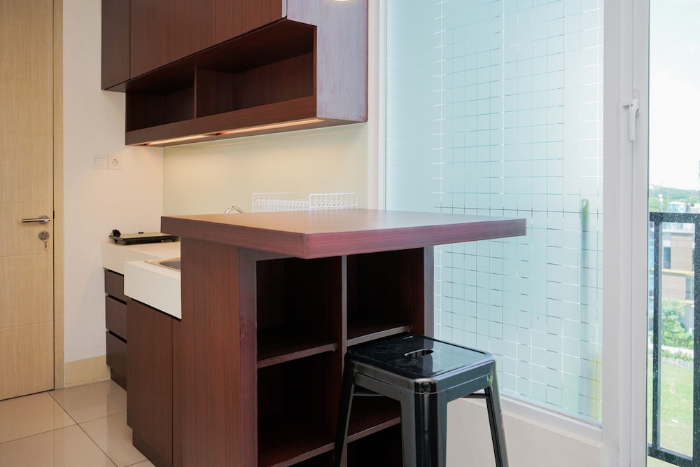 comfy and nice studio at tree park city bsd apartment