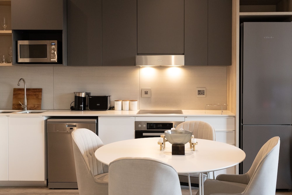 black marble menlyn residence