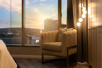 black marble menlyn residence