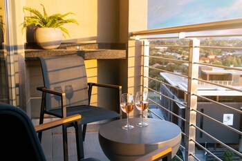 black marble menlyn residence