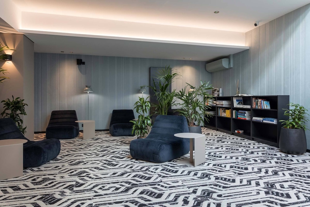 the central kirchberg smart aparthotel