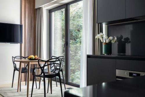 the central kirchberg smart aparthotel