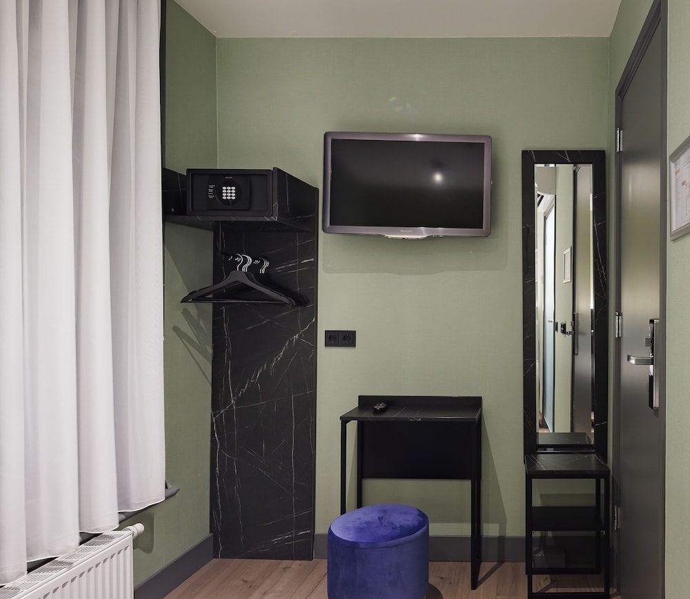 ciao papa hotel amsterdam central station