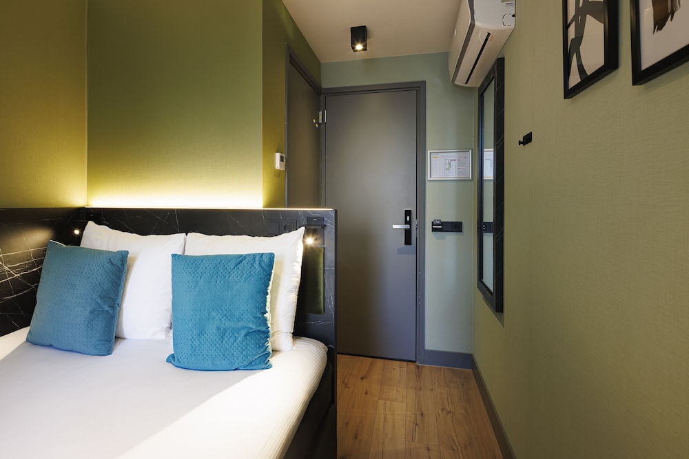 ciao papa hotel amsterdam central station