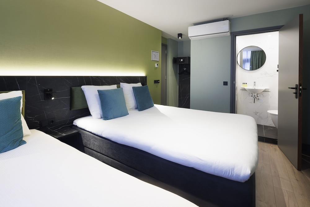 ciao papa hotel amsterdam central station