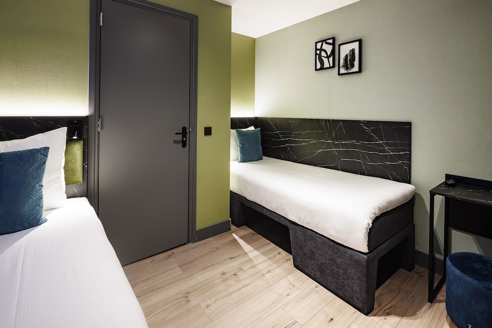 ciao papa hotel amsterdam central station