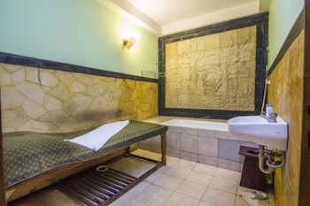 grand candi hotel