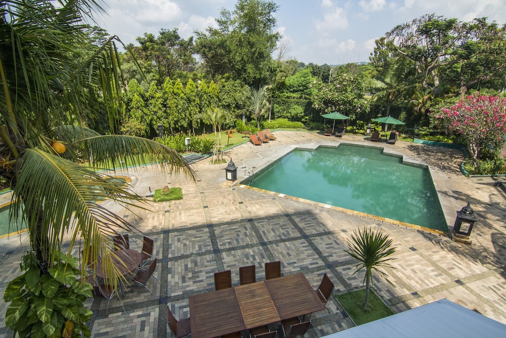 grand candi hotel