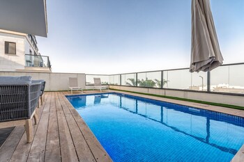 luxury garden apartment heated pool