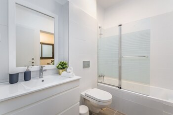 luxury garden apartment heated pool