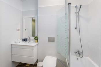 luxury garden apartment heated pool