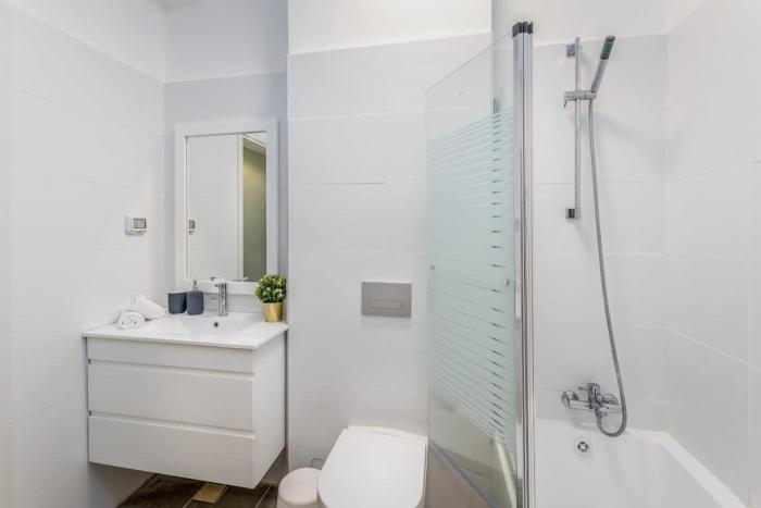 luxury garden apartment heated pool