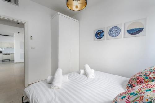 luxury garden apartment heated pool