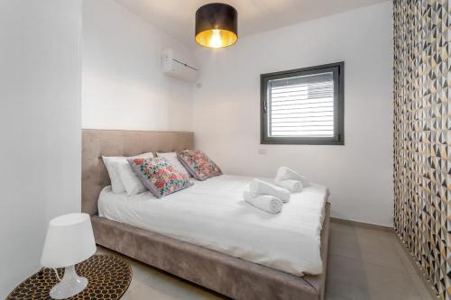 luxury garden apartment heated pool