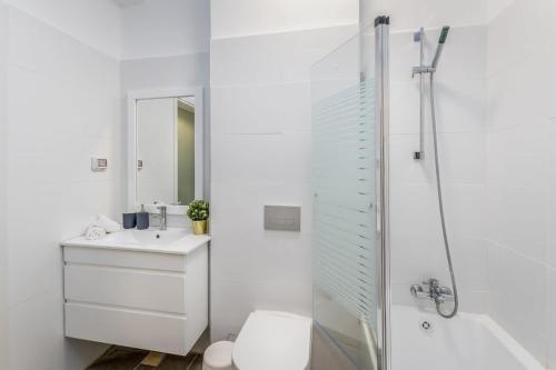 luxury garden apartment heated pool