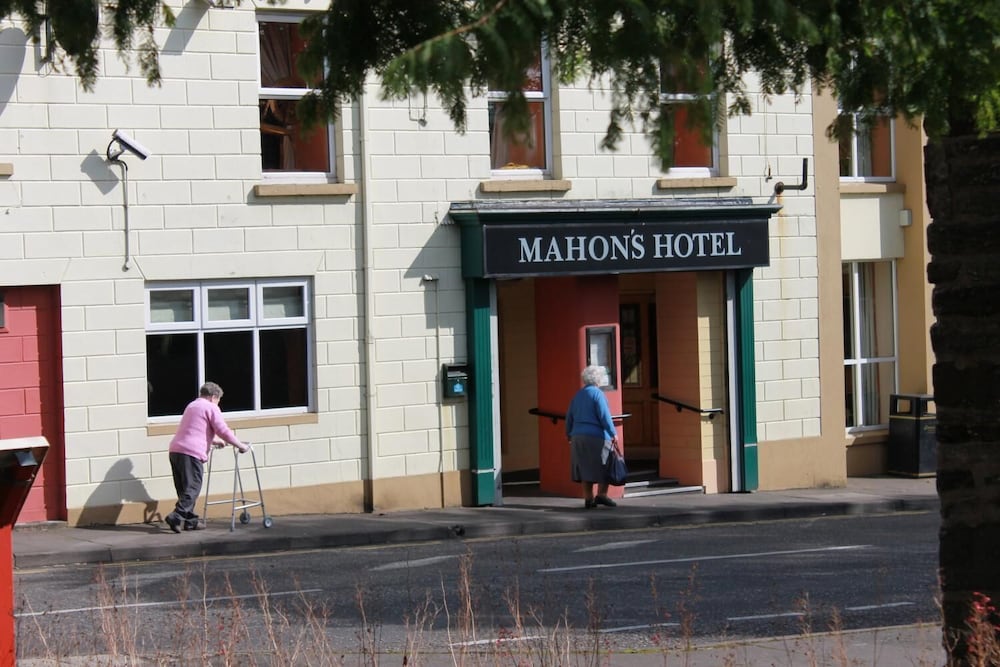 mahons hotel